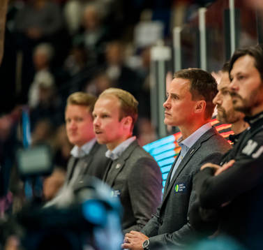Frölundas tränare Roger Rönnberg deppar