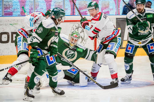 Färjestads målvakt Lars Haugen Frölundas Carl