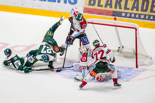 Färjestads Andreas Jämtin, John Persson och Frölundas