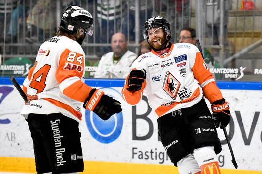 Karlskronas Jimmy Andersson och Mattias Guter jublar