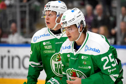 Rögles Ludvig Elvenes har fått en klubba i ögat och