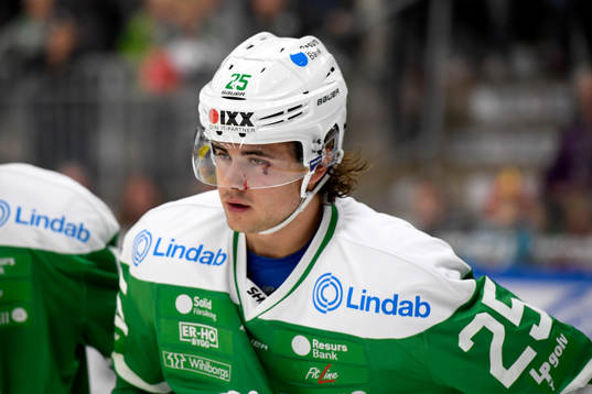 Rögles Ludvig Elvenes har fått en klubba i ögat och