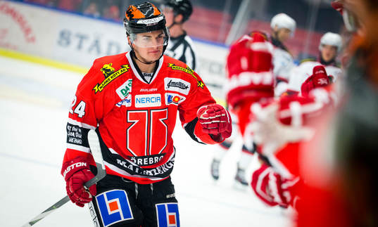 Örebros Petr Zamorsky jublar