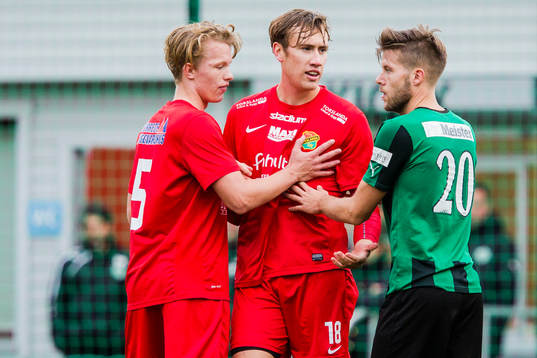 Torslandas Philip Lenell (v) och Edvin Skoglund  i