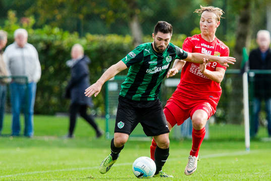 Högaborgs Robert Mirosavic och Torslandas Mathias