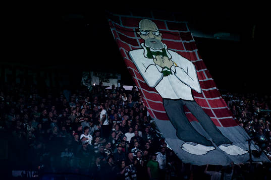 Färjestads hejarklack, Wolfpack, har tillverkat en tifo