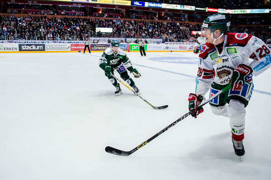 Färjestads Rasmus Asplund och Frölundas Johan Sundström