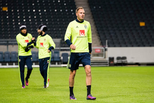 Sveriges Martin Olsson, Jimmy Durmaz och Andreas Granqvist