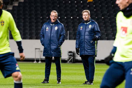 Sveriges förbundskapten Janne Andersson och assisterande