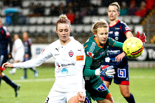 Rosengårds Amanda Ilestedt och Linköpings målvakt Cajsa