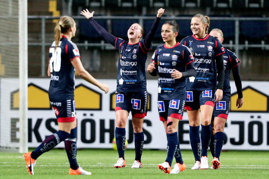 Linköpings Kristine Minde jublar med lagkamraterna
