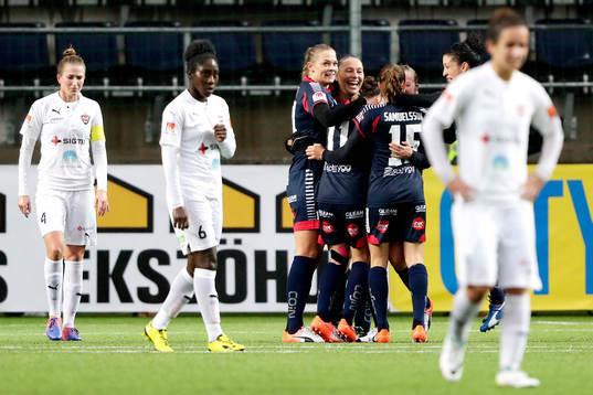 Linköpings Kristine Minde jublar med lagkamraterna