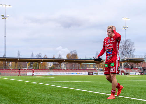 s Henrik Millbert deppar