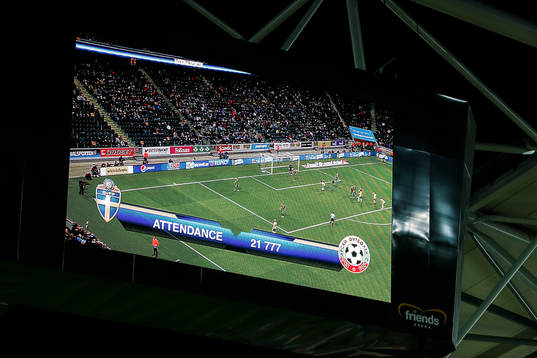 Dagens publiksiffra visas på jumbotronen på friends arena