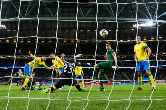 Sveriges Marcus Berg och Andreas Granqvist oroar när Ola