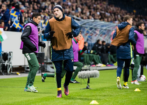 Sveriges John Guidetti värmer upp