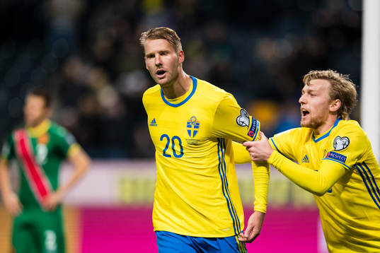 Sveriges Ola Toivonen jublar
