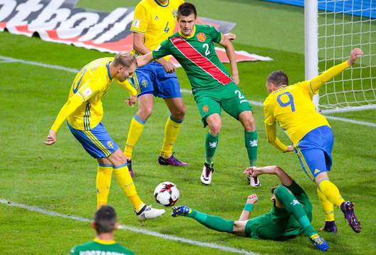 Sveriges Ola Toivonen gör 1-0