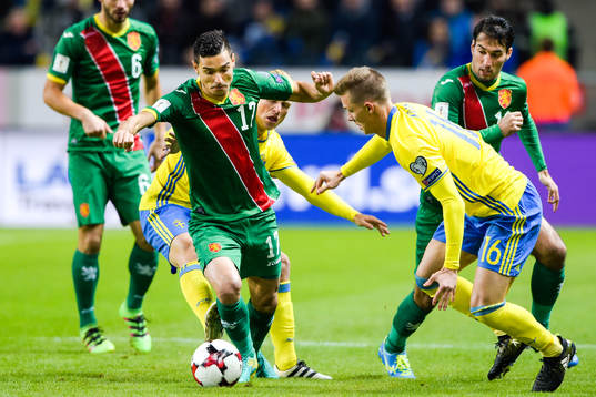 Bulgariens Georgi Milanov och Sveriges Emil Krafth