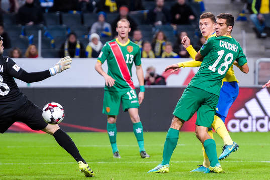 Sveriges Victor Nilsson Lindelöf gör 3-0
