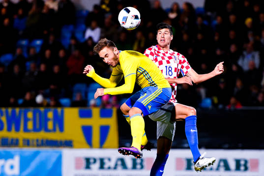 Sveriges Muamer Tankovic och Kroatiens Stipe Perica