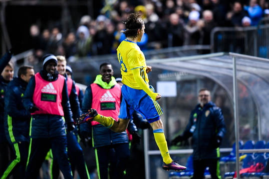 Sveriges Kristoffer Olsson jublar