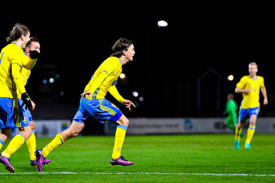 Sveriges Kristoffer Olsson jublar