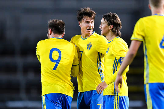 Sveriges Muamer Tankovic , Melker Hallberg och Kristoffer