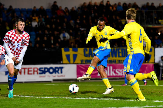 Sveriges Carlos Strandberg gör 4-1