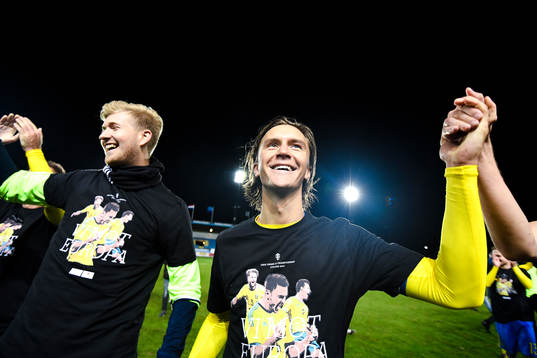 Sveriges Muamer Tankovic jublar