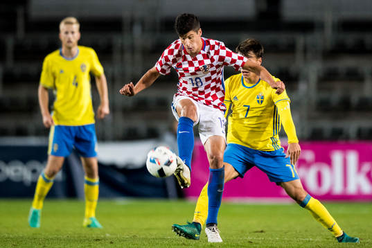 Kroatiens Stipe Perica och Sveriges Melker Hallberg