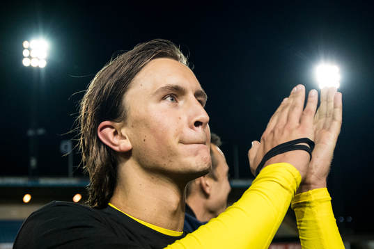 Sveriges Kristoffer Olsson tackar publiken