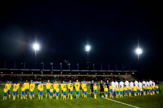 Sveriges och Kroatiens spelare