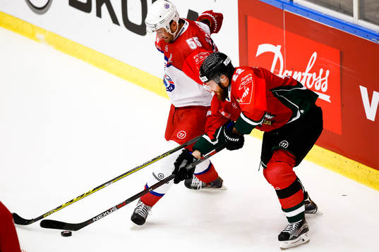 Yunost Minsks Sabakhudin Kovachevich och Frölundas Robin