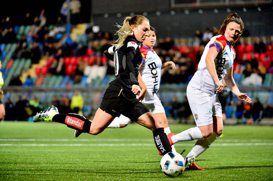 Göteborgs Elin Rubensson och Hovås Billdals Mikaela Uthas