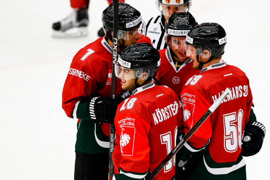 Frölundas spelare jublar
