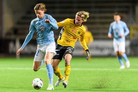 Malmö FFs Hugo Andersson och Elfsborgs Viktor Götesson