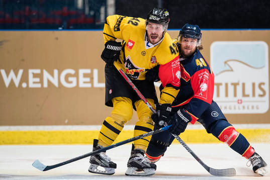 KalPas Tommi Jokinen mot Djurgårdens Mikko Kousa