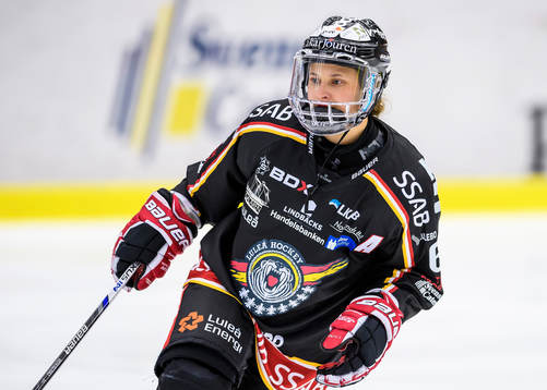 Luleås Jenni Hiirikoski på uppvärmningen