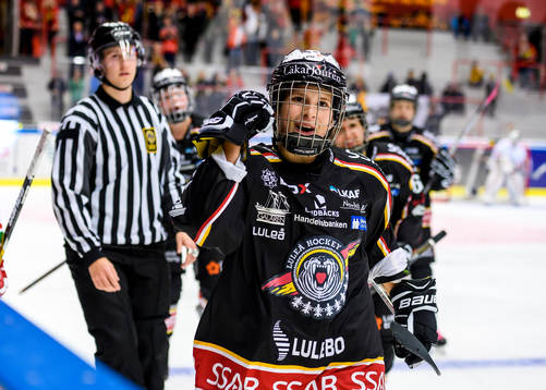 Luleås Christa Alanko jublar