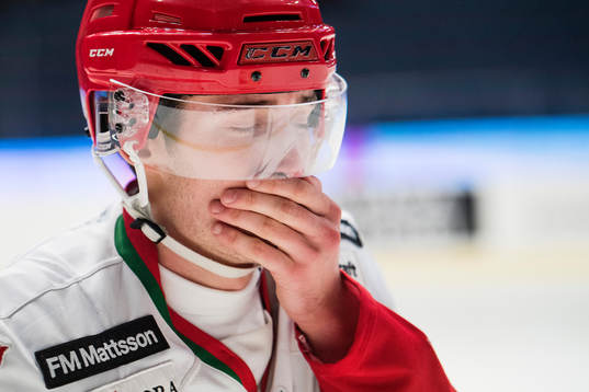 Moras Pierre Engvall får ont