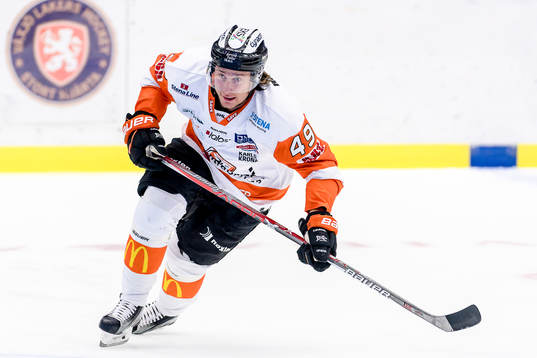 Karlskronas Filip Cruseman före ishockeymatchen i SHL