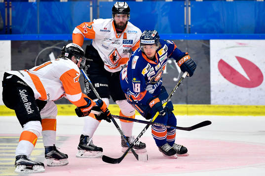 Växjös Adam Brodeckioch Karlskronas Mattias Karlsson