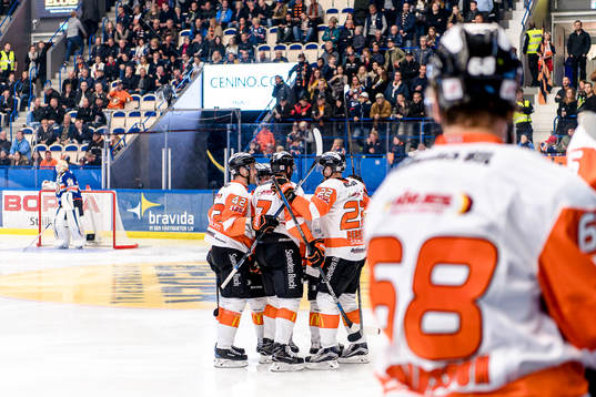 Karlskronas spelare jublar