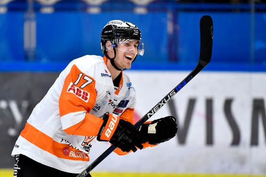 Karlskronas Joel Kellman jublar