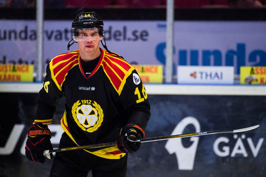 Brynäs Daniel Paille före ishockeymatchen i SHL mellan