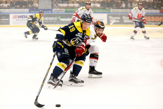 s Erik Andersson och Örebros Viktor Ekbom