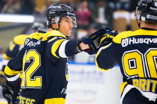 s Dylan Reese och Ted Brithén jublar