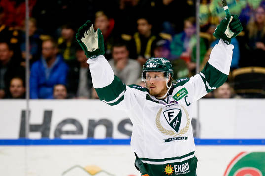 Färjestads Magnus Nygren jublar