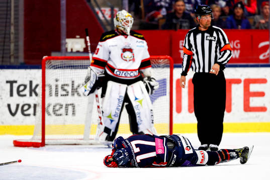 Linköpings Henrik Törnqvist ligger skadad
